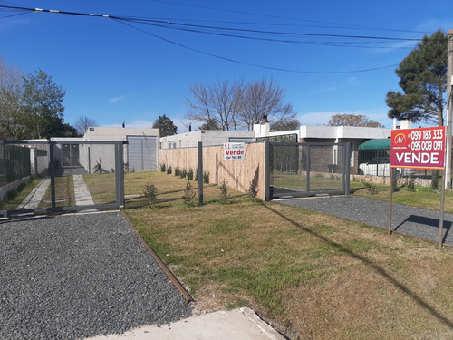 Venta Casa Ciudad De La Costa Lado Sur Tres Dormitorios Dos Baños A Estrenar.