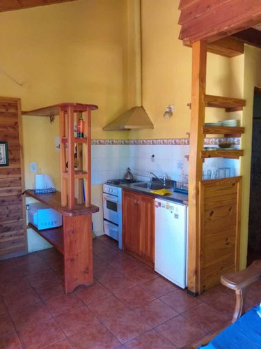 Imagen 11 de 16 de Cabañas Vista Al Lago Av. Bustillo 5500 Frente Al Lago. Atendido Por Sus Dueños. Parrilla Wifi Estacionamiento. Consulta Tarifa !!