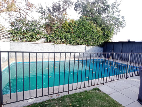 Casa En Venta De 4 Dorm. Latadia/manquehue/sebastian Elcano