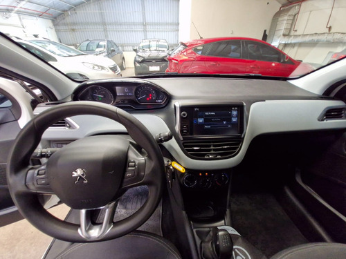 Peugeot 208 1.5 Allure Touchscreen