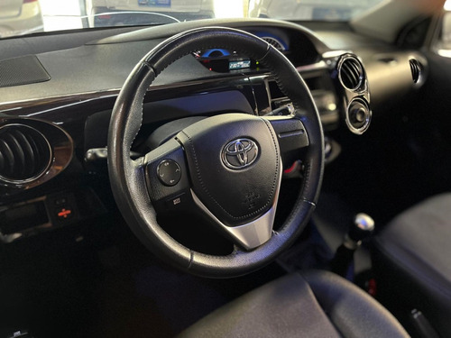 Toyota Etios Cross 1.5 16V FLEX 4P MANUAL