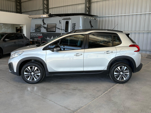 Peugeot 2008 1.6 Feline Tip
