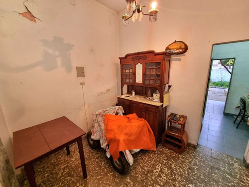 Venta Casa 4 Ambientes Caseros Garage Refaccionar