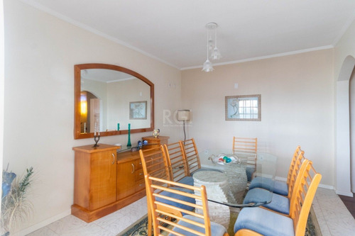 Casa Em Partenon Com 3 Dormitórios - Ot6831