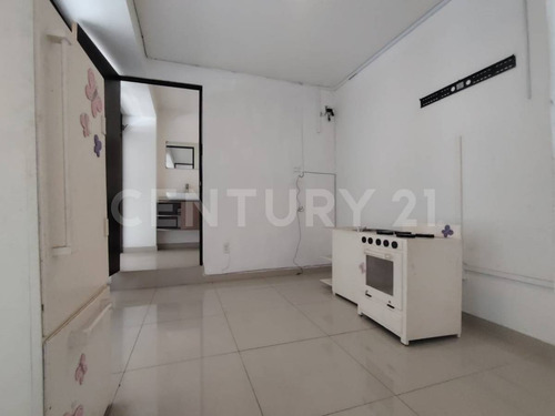 Local Comercial De 45.27m2 En Bajada De Chapultepec