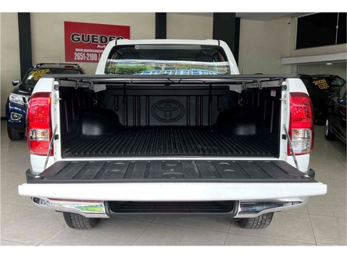 Toyota Hilux 2.7 SR 4X2 CD 16V FLEX 4P AUTOMÁTICO