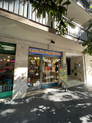Venta Local A La Calle En Chacarita - Charlone Casa Av. F. Lacroze