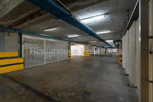 Apartamento En Venta Lomas De Prados Del Este