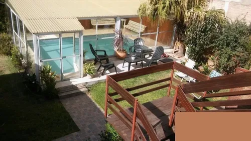 Casa Para 12 - Pileta Cerrada - Quincho - Centrica - Cochera 4 Autos - 5 Dormitorios - Equipamiento Full