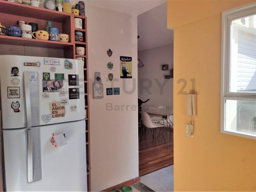 Imagen 6 de 16 de Hermoso Ph 2 Ambientes Con Patio - Retasado!!!