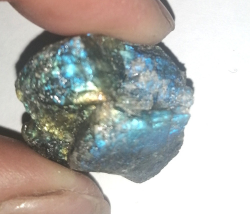 Labradorita Azul En Roca Natural 25 Mm.+ 100 Ct. Desde