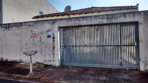 Imagem 3 de 3 de Venda De Casas / Padrão Na Cidade De Araraquara 8496