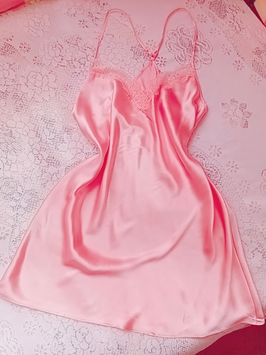 Camisón De Satín Color Rosa Baby, Talla L (Usado)
