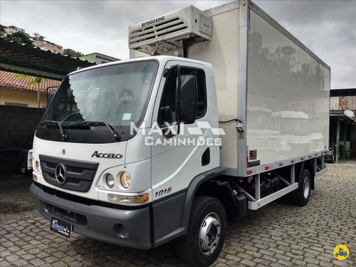 Mercedes Benz Accelo 1016 Baú Refrigerado