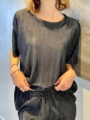 Imagen 4 de 5 de Pijama Conjunto Saten Plisee Dama Elegante Y Comodo Y Suave