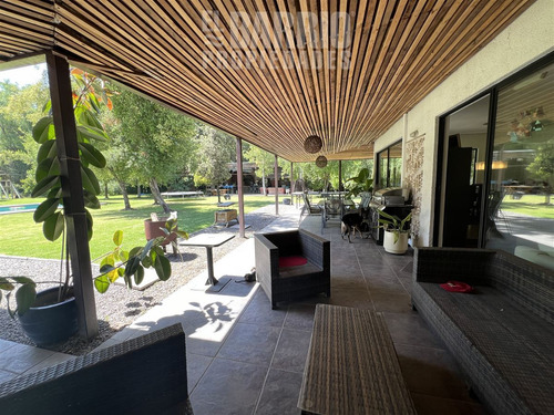 Casa En Venta De 3 Dorm. En Colina