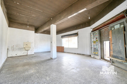 Venta En Block 2 Locales Y 1 Vivienda. Excelente Zona Comercial.