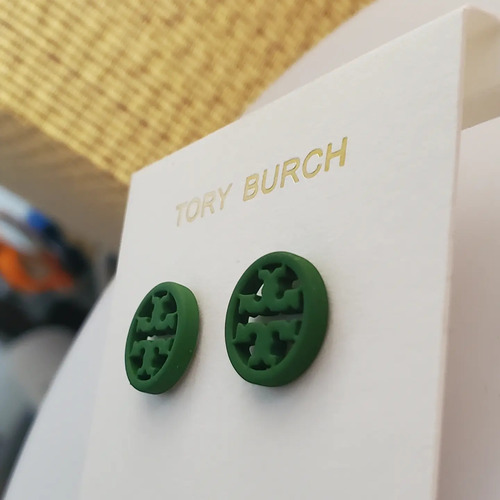 Aretes Tory Burch Logo Redondo Clásico En Color