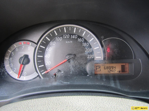 Imagen 16 de 25 de Nissan March 1.6 Advane At