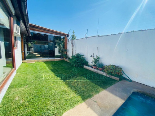 Santa Cruz, Casa En Excelente Ubicación