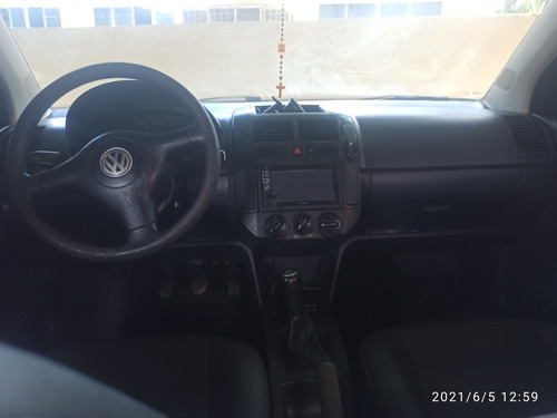 Volkswagen Polo Sedan 2008 1.6 Total Flex 4p
