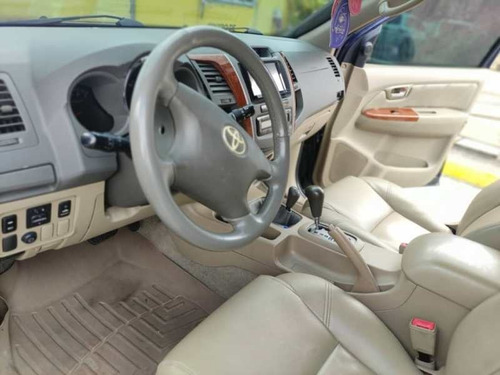 Imagen 11 de 14 de Toyota Fortuner