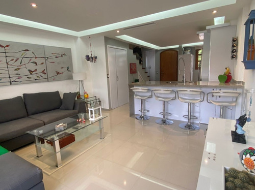 Imagen 7 de 30 de En Venta Moderna E Impecable Casa En Res. Pueblo Viejo.