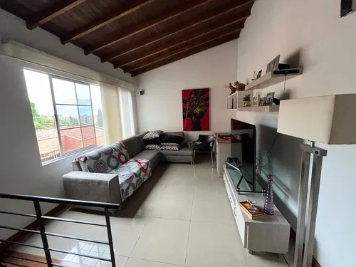 Arriendo Casa En Loma De Los Benedictinos