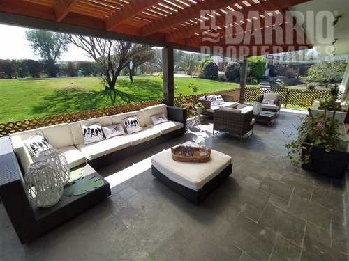Imagen 7 de 30 de Casa En Venta De 6 Dorm. En Colina