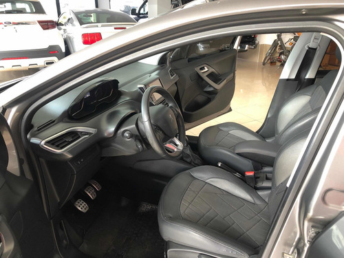 Imagen 11 de 16 de Peugeot 208 2015 1.6 Feline Pack Cuir