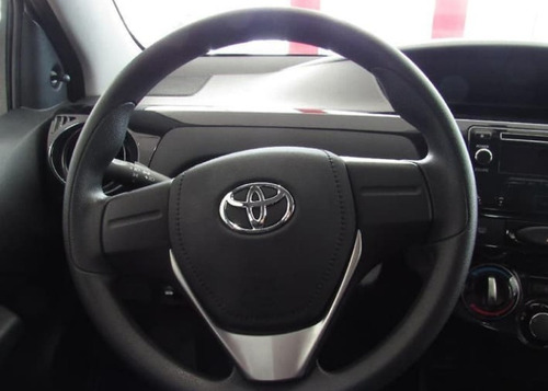 Imagen 10 de 13 de Toyota Etios 1.5 X