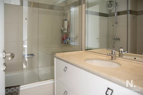 Vende Gran Apartamento En Brava - Punta Del Este De 3 Dormitorios