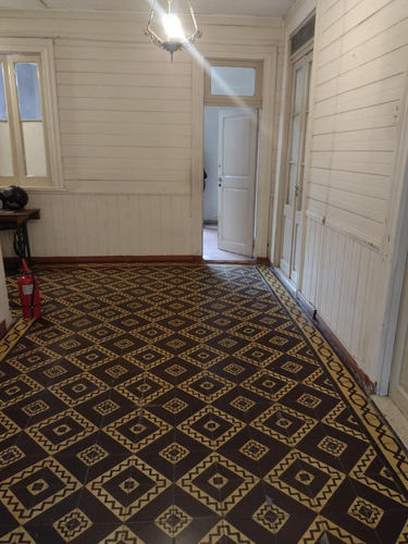 Casa En Venta - 3 Dormitorios 1 Baño - 450mts2 - Ensenada