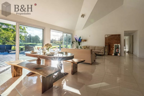 Casa Sobre El Green Del Hoyo 7 Del Cantegril Country Club