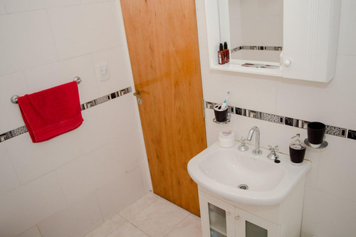 Ph En Venta - 5 Dormitorios 4 Baños - 299mts2 - Rafael Calzada, Almirante Brown