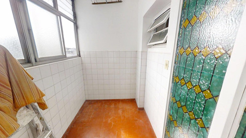Departamento De 4 Ambientes En Venta En Flores.