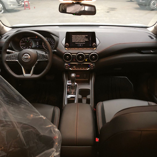 Imagen 12 de 20 de Nissan Sentra Sr Cvt Bitono Deportivo