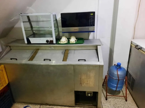 Imagen 8 de 13 de En Venta Negocio Y Charcuteria Centro De Maracay