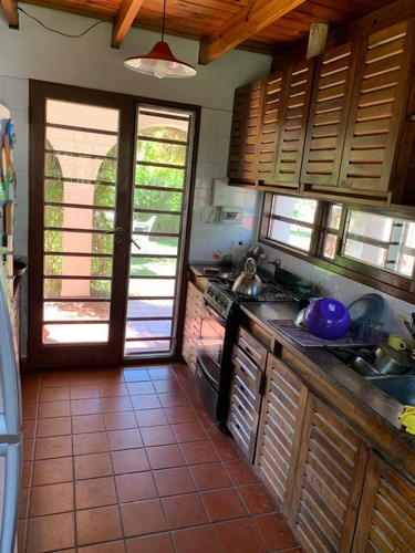 Importante Casa En Corazón De Villa Elisa!!!