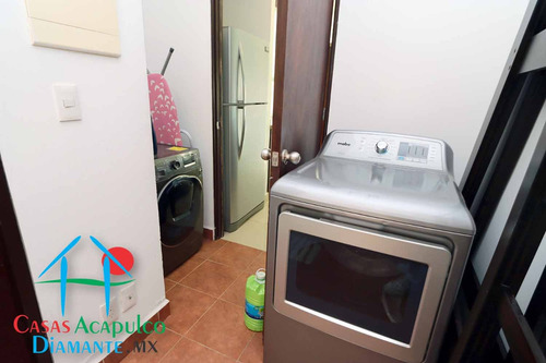 Cad Laguna Aqua 1003. En Copropiedad. Terraza Con Vista Al Campo De Golf