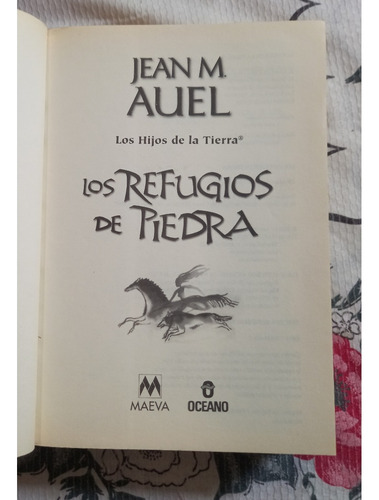 Auel - Los Refugios De Piedra (edición Tamaño Grande) (Usado)