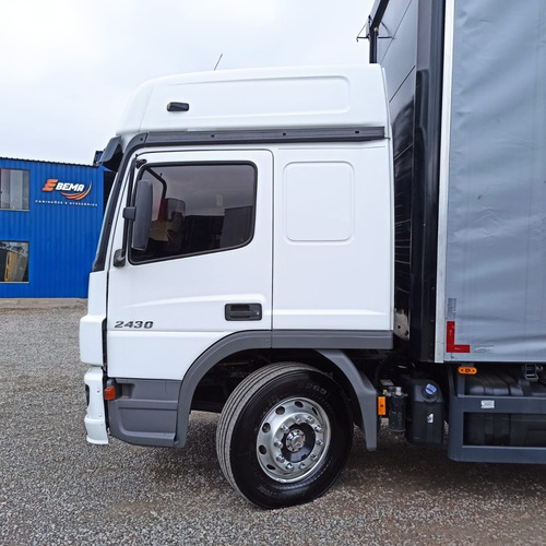 Imagem 13 de 15 de Mb Atego 2430, Truck 6x2, 2019. Sider 10 Metros