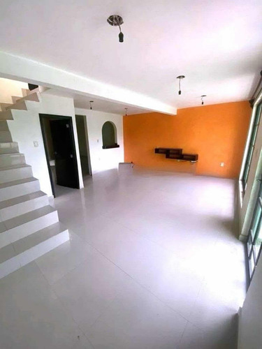 Casa 3 Recámaras, 2 Baños,estacionamiento,cisterna Y Terraza