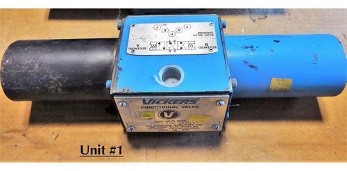 Vickers Directional Control Valve W/ 24 Volt Solenoids D Qaa