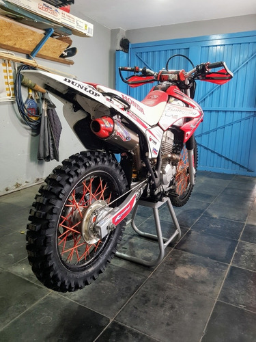 Honda Tornado