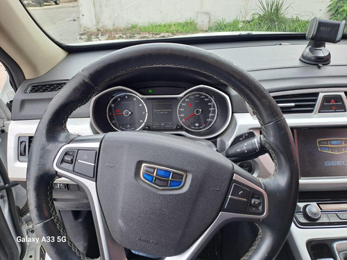 Geely Emgrand X7 Sport 2.0 Drive