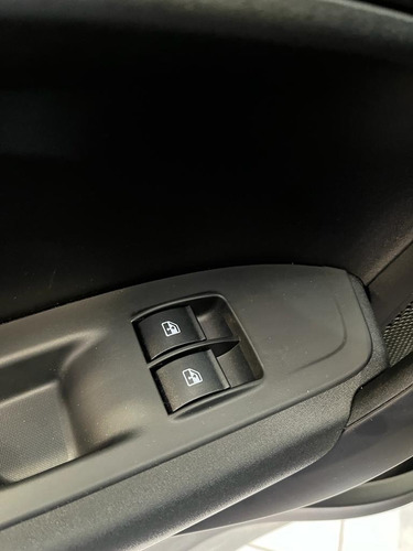 Imagen 14 de 24 de Fiat Cronos 2023 1.3 Gse Drive R