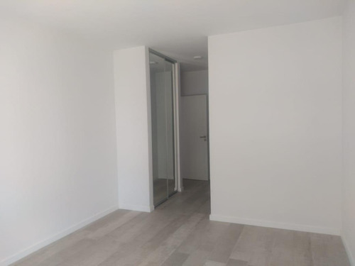 Imagen 7 de 19 de Departamento En Venta De 2 Ambientes En Puerto Madero