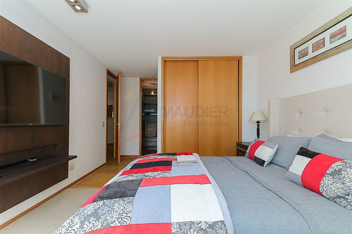 Departamento En Arriendo De 2 Dorm. En Las Condes