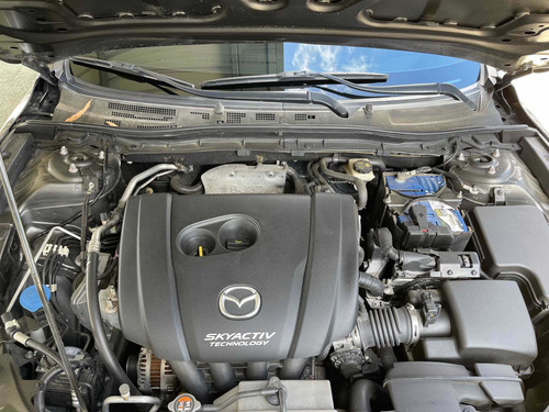 Imagen 10 de 12 de Mazda 3 2.0 Touring Mt 2017
